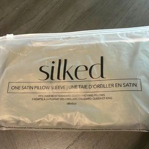 Silked satin pillow sleeve